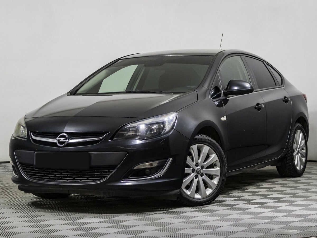 Opel Astra с пробегом — 2013 год. Посмотреть фото