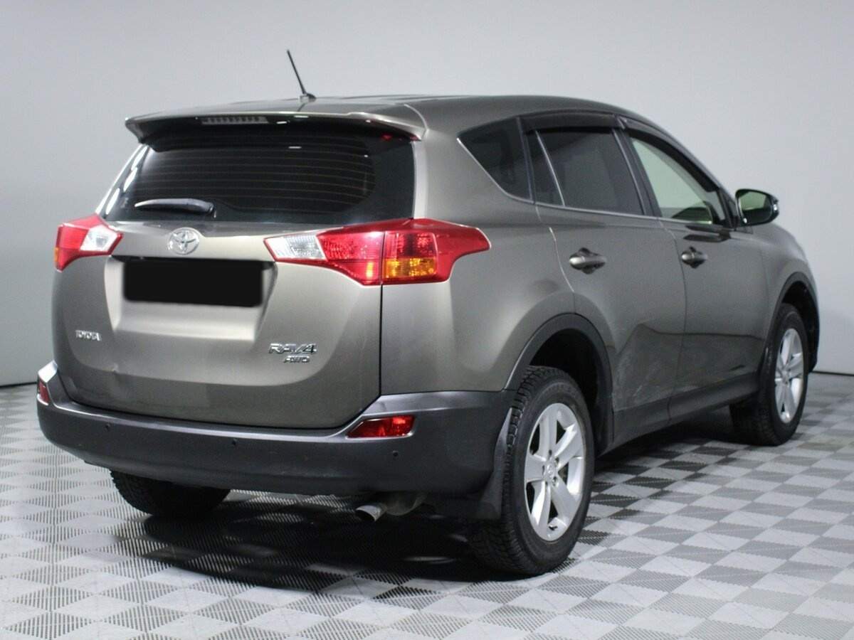 Toyota RAV4 с пробегом — 2013 год. Фото: #3