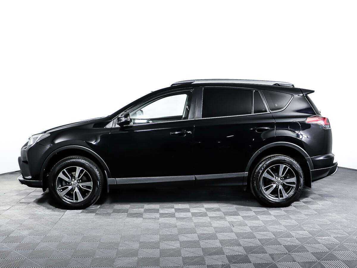 Toyota RAV4 с пробегом — 2017 год. Фото: #7
