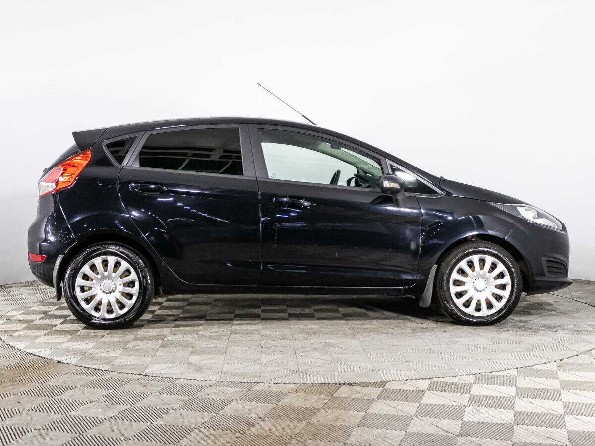 Ford Fiesta с пробегом — 2016 год. Фото: #3