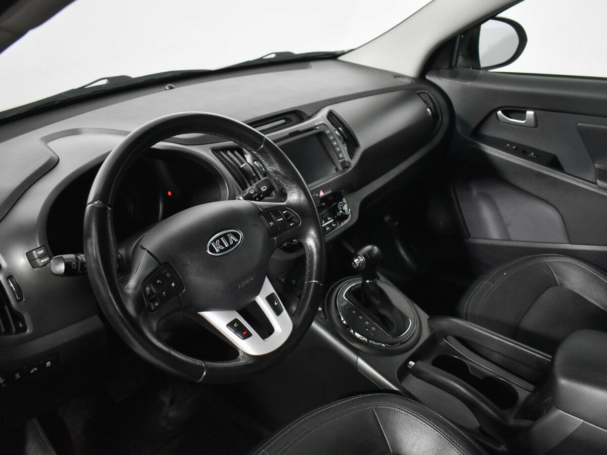 Kia Sportage с пробегом — 2012 год. Фото: #8