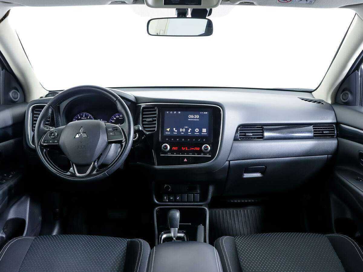 Mitsubishi Outlander с пробегом — 2021 год. Фото: #9