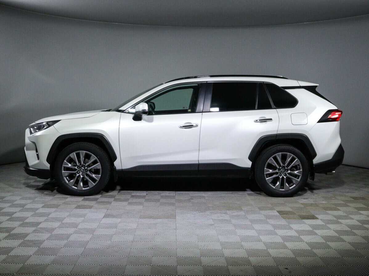 Toyota RAV4 с пробегом — 2020 год. Фото: #7