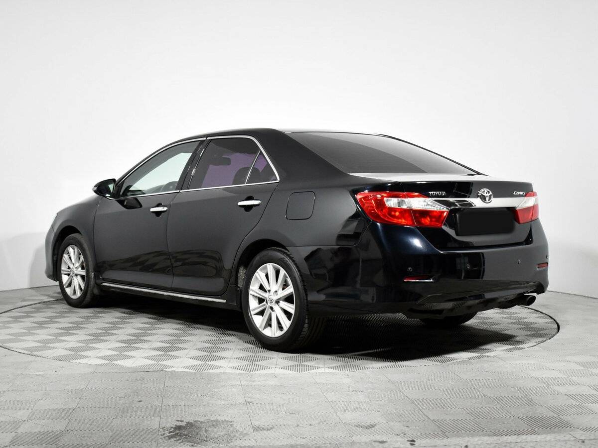 Toyota Camry с пробегом — 2013 год. Фото: #5