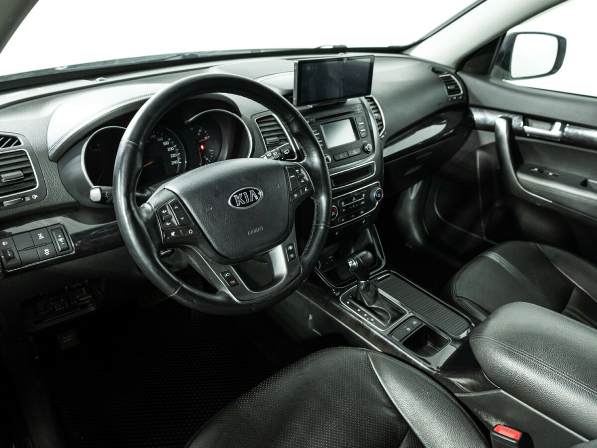 Kia Sorento с пробегом — 2019 год. Фото: #10