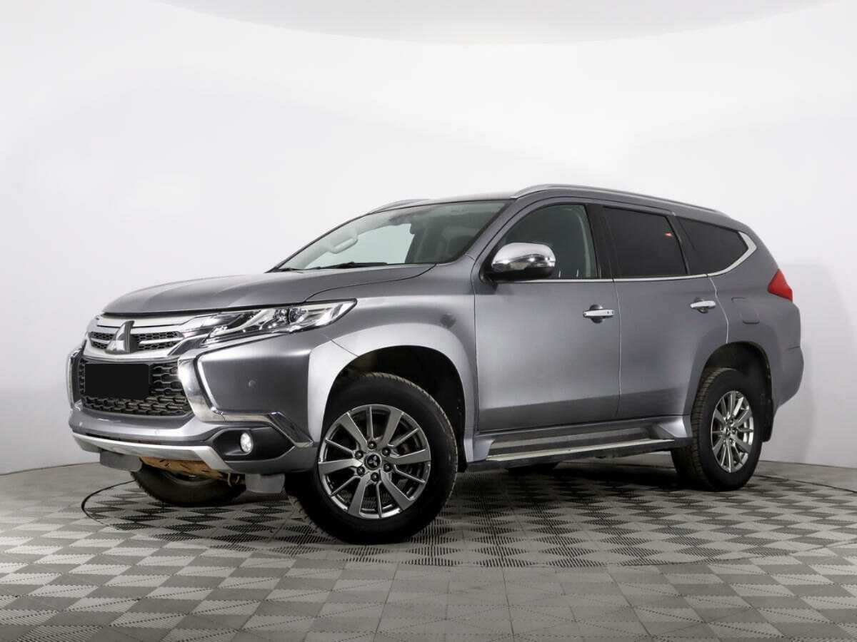 Mitsubishi Pajero Sport с пробегом — 2017 год. Фото: #0