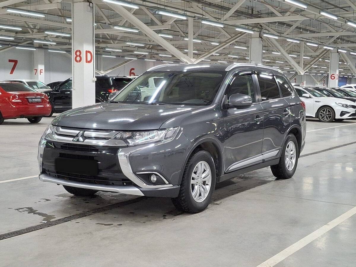 Mitsubishi Outlander с пробегом — 2015 год. Посмотреть фото