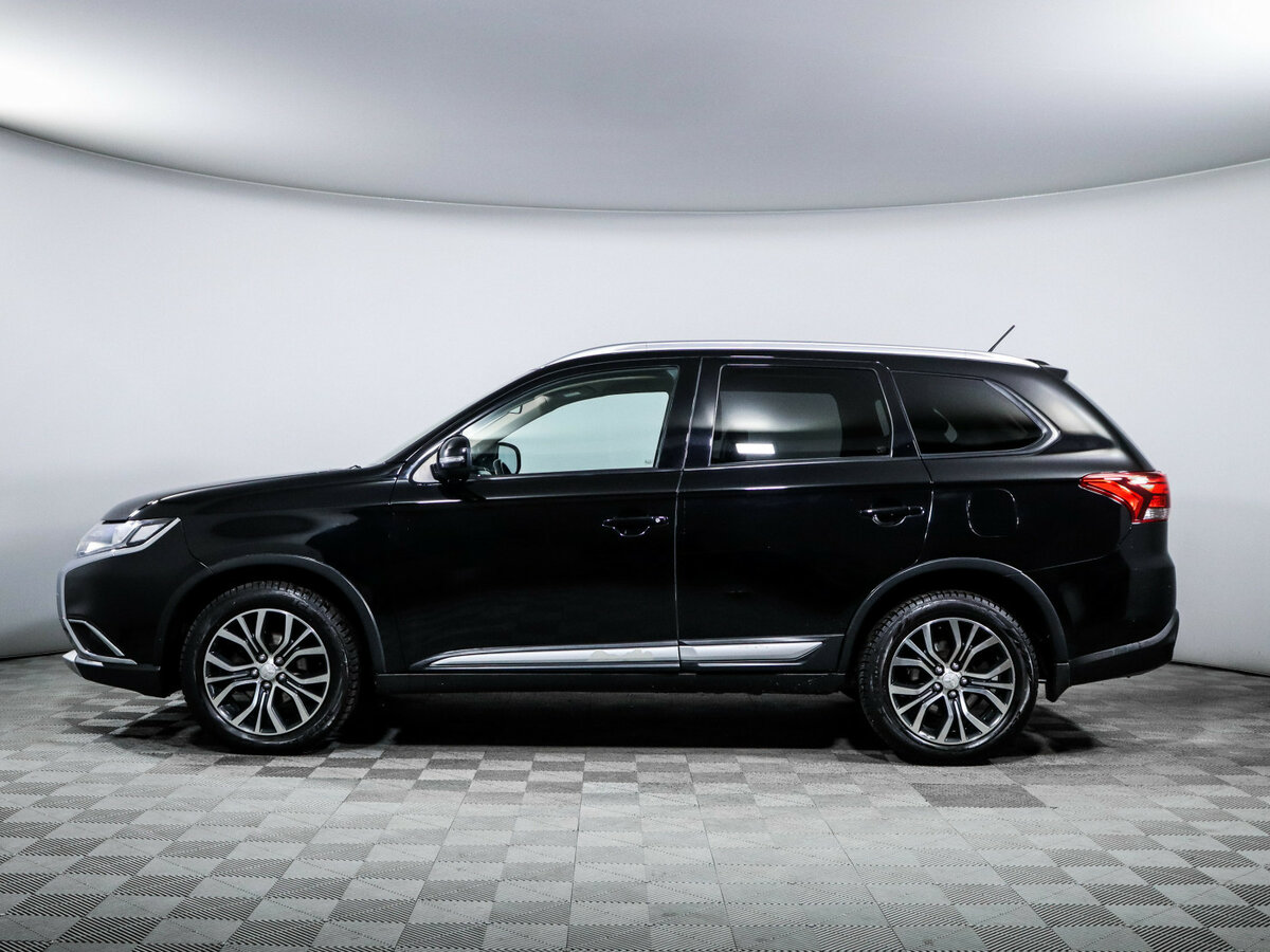 Mitsubishi Outlander с пробегом — 2015 год. Фото: #7
