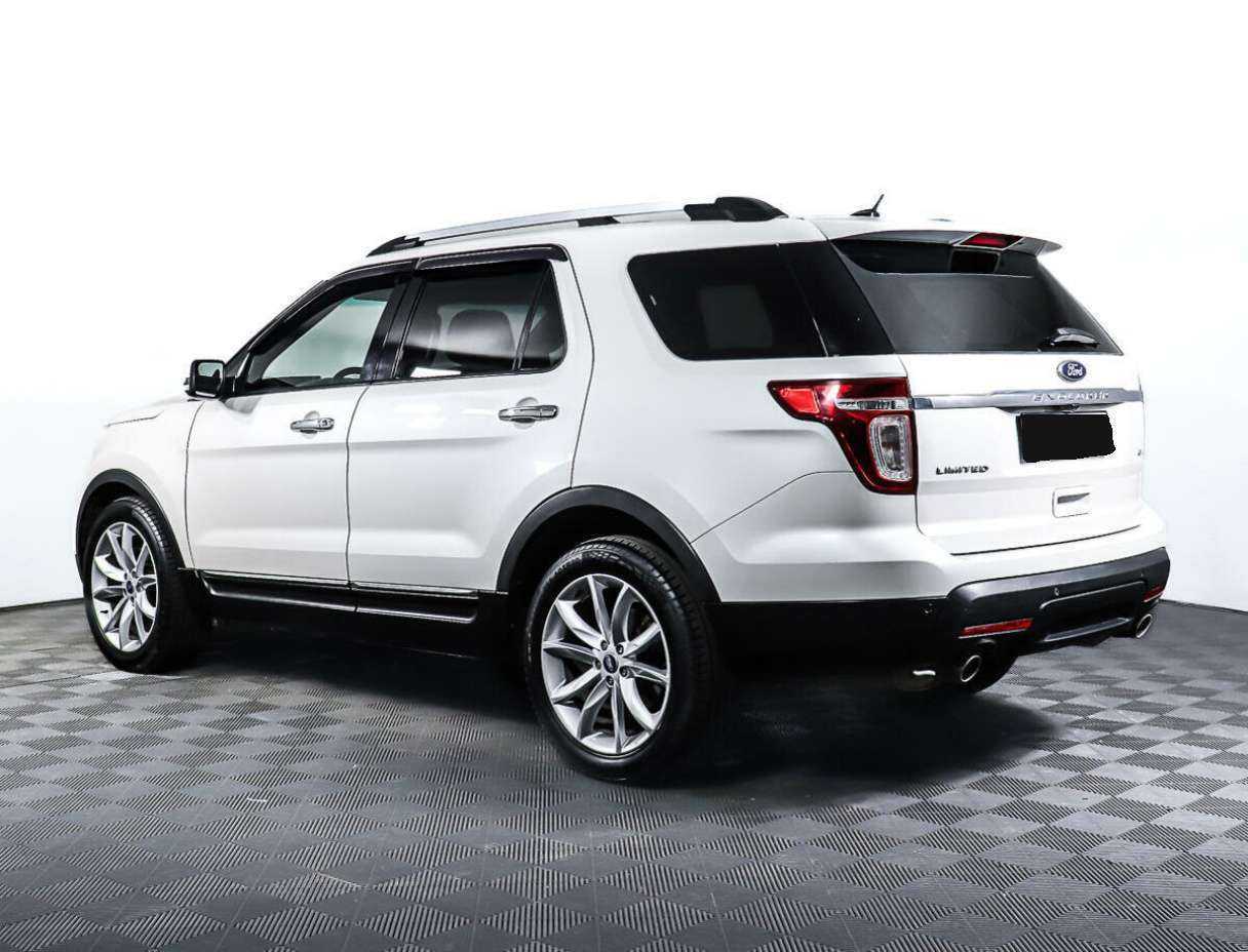 Ford Explorer с пробегом — 2012 год. Фото: #6