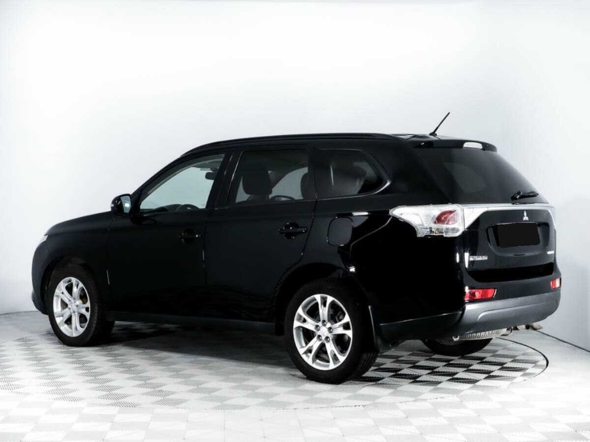 Mitsubishi Outlander с пробегом — 2013 год. Фото: #6