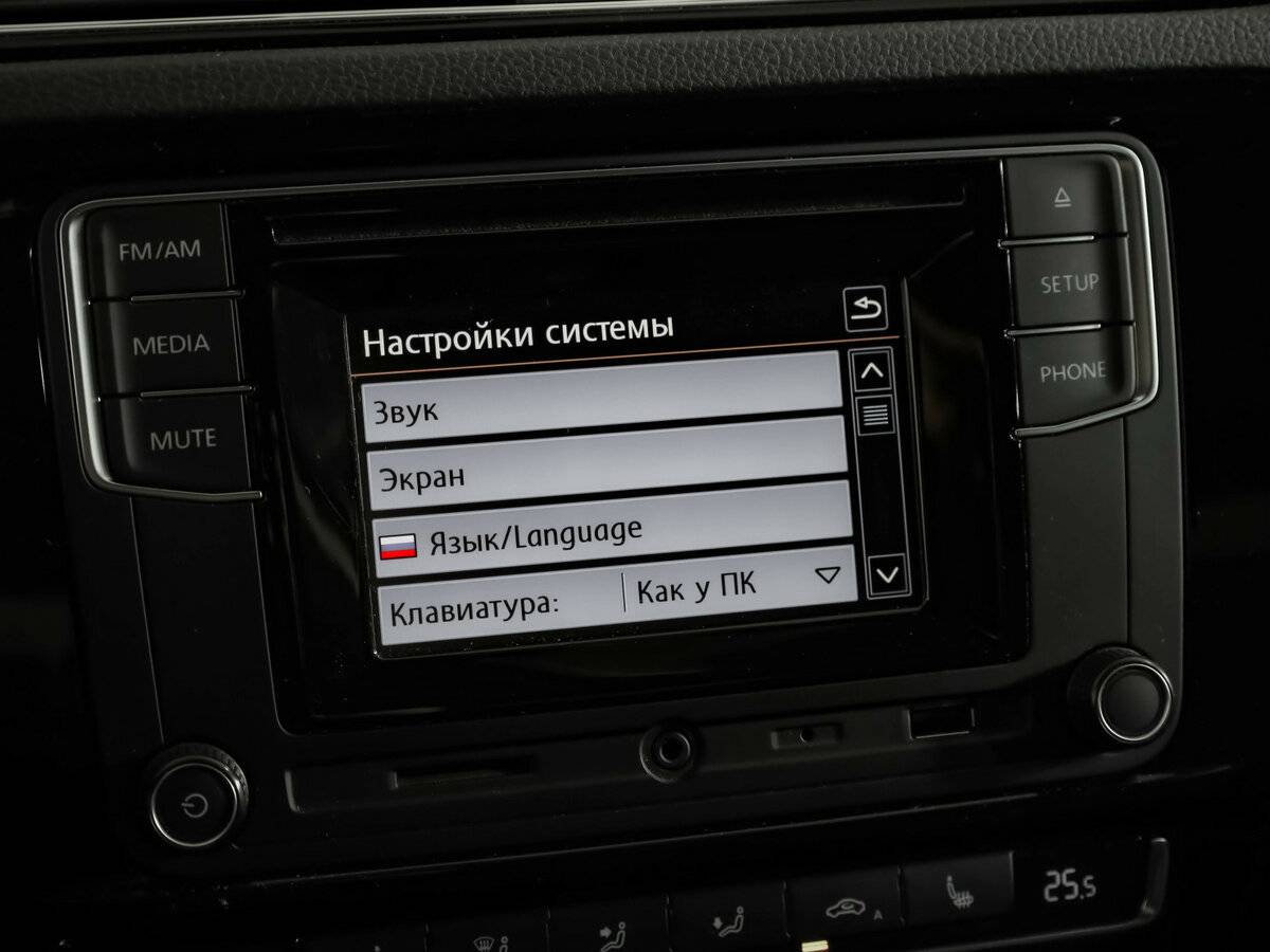 Volkswagen Jetta с пробегом — 2017 год. Фото: #13