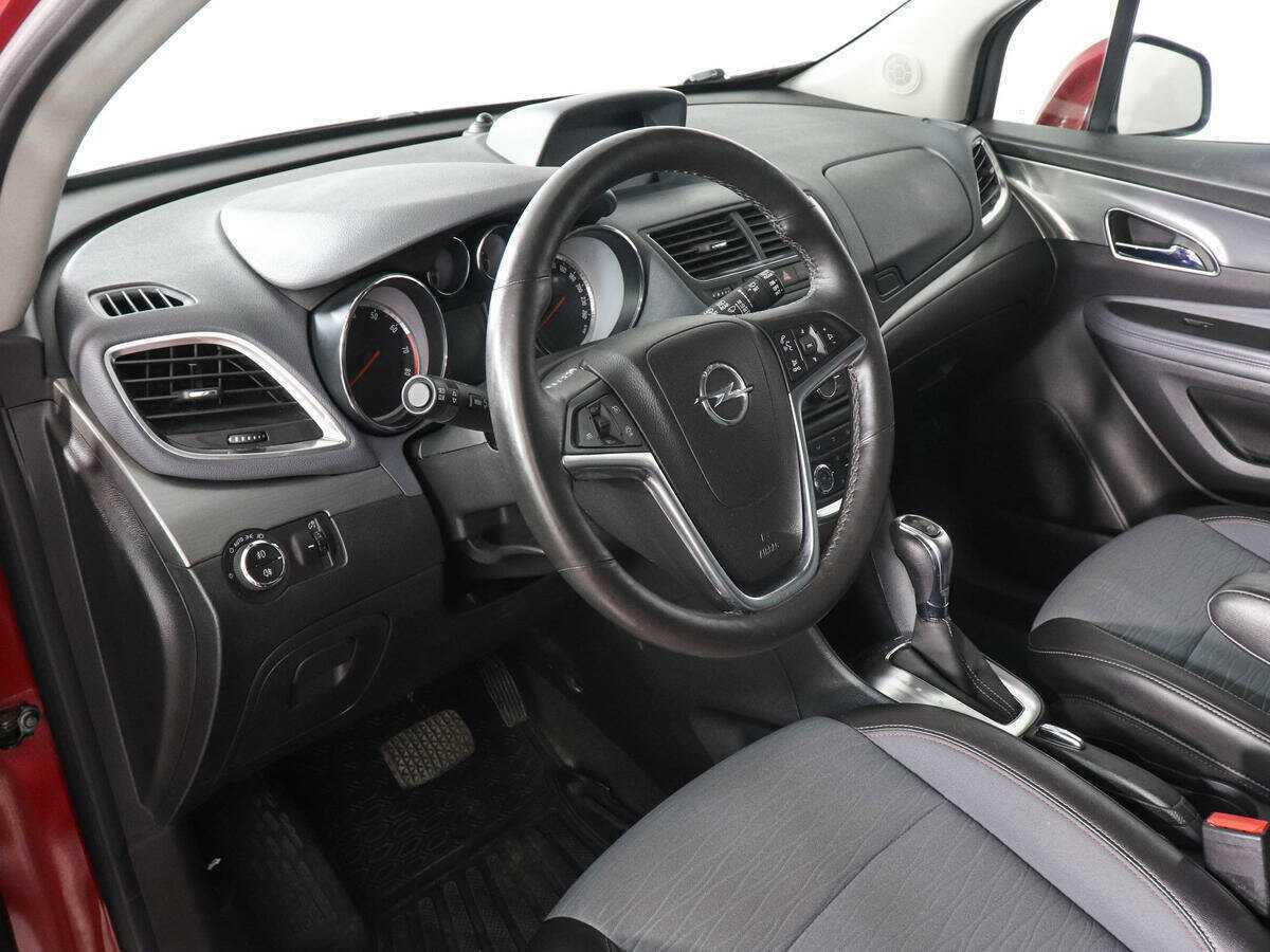 Opel Mokka с пробегом — 2015 год. Фото: #8