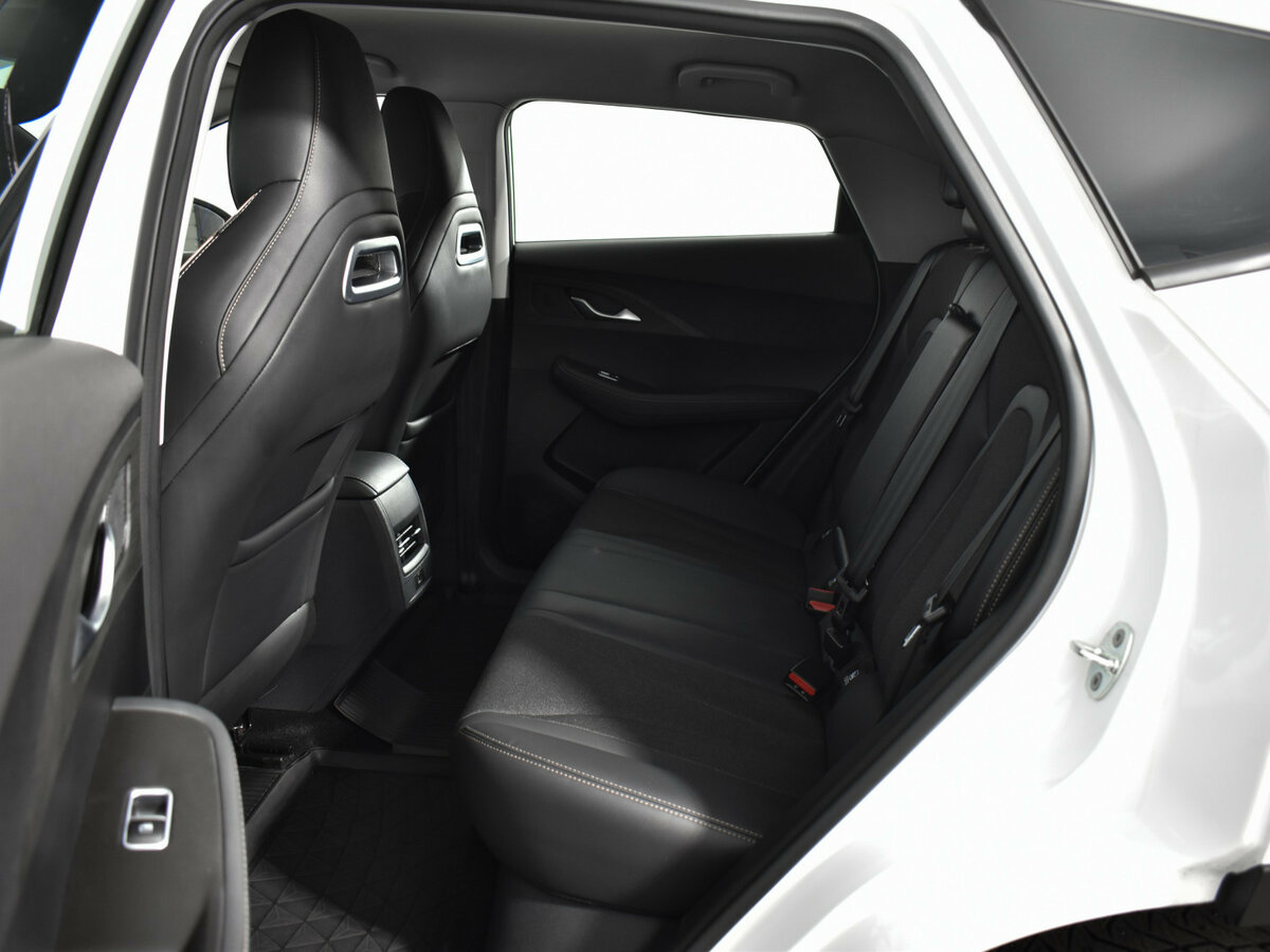OMODA C5 с пробегом — 2024 год. Фото: #10