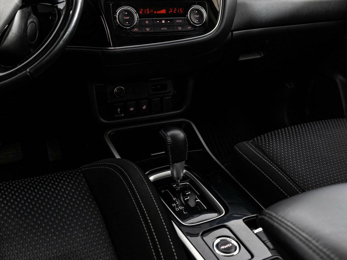 Mitsubishi Outlander с пробегом — 2019 год. Фото: #8