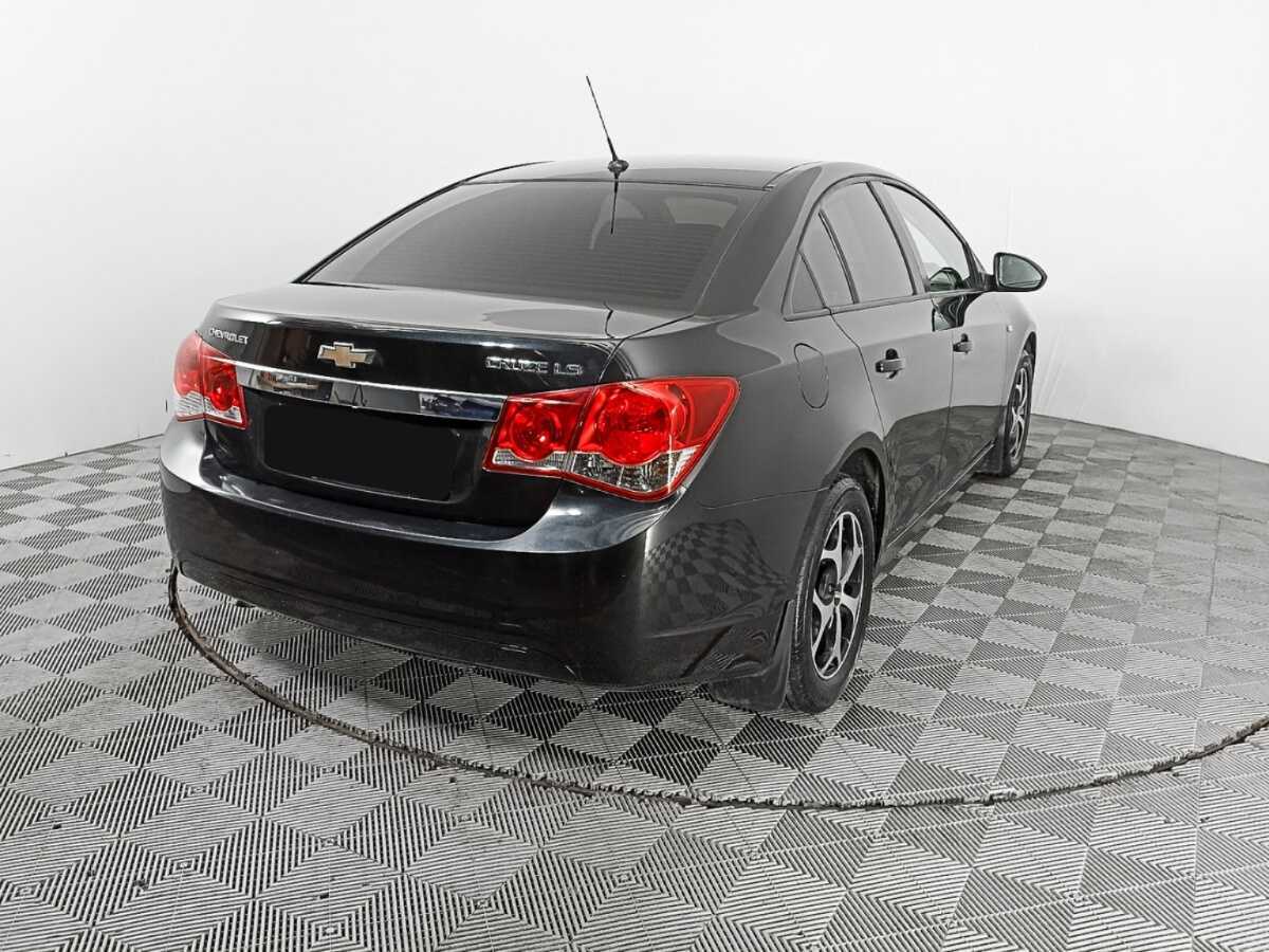 Chevrolet Cruze с пробегом — 2012 год. Фото: #3