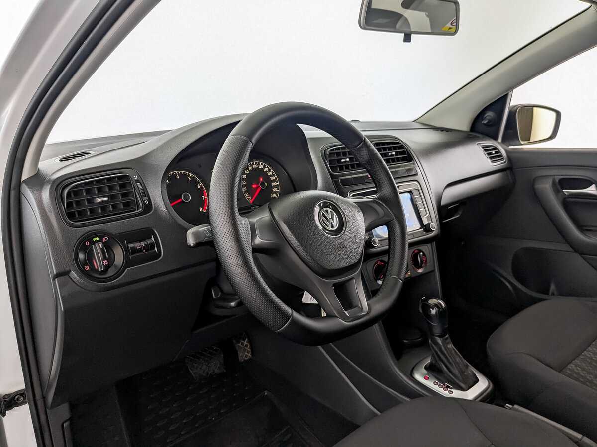 Volkswagen Polo с пробегом — 2020 год. Фото: #15