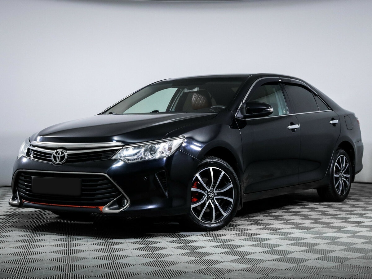 Toyota Camry с пробегом — 2016 год. Фото: #0