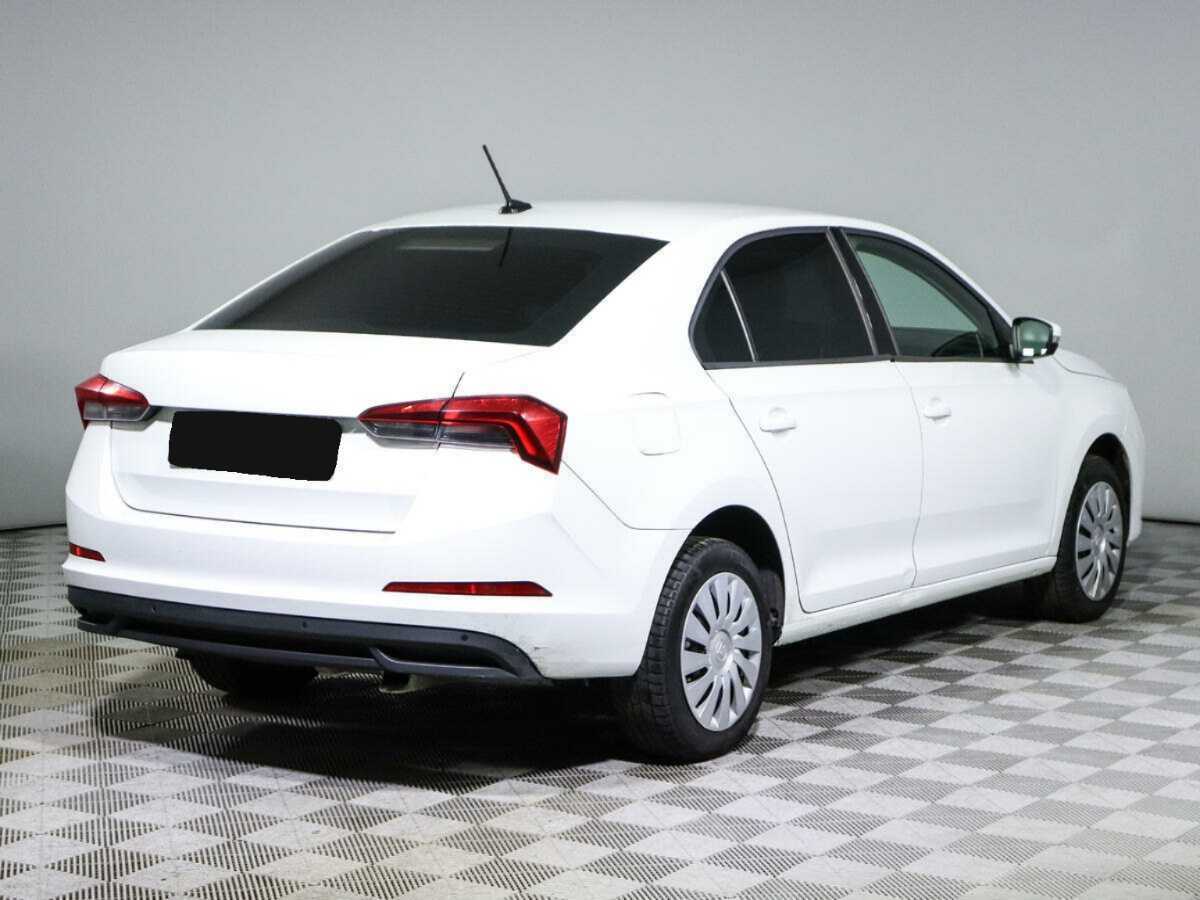 Skoda Rapid с пробегом — 2021 год. Фото: #4