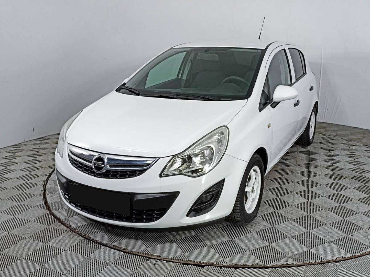 Opel Corsa с пробегом — 2013 год. Фото: #0