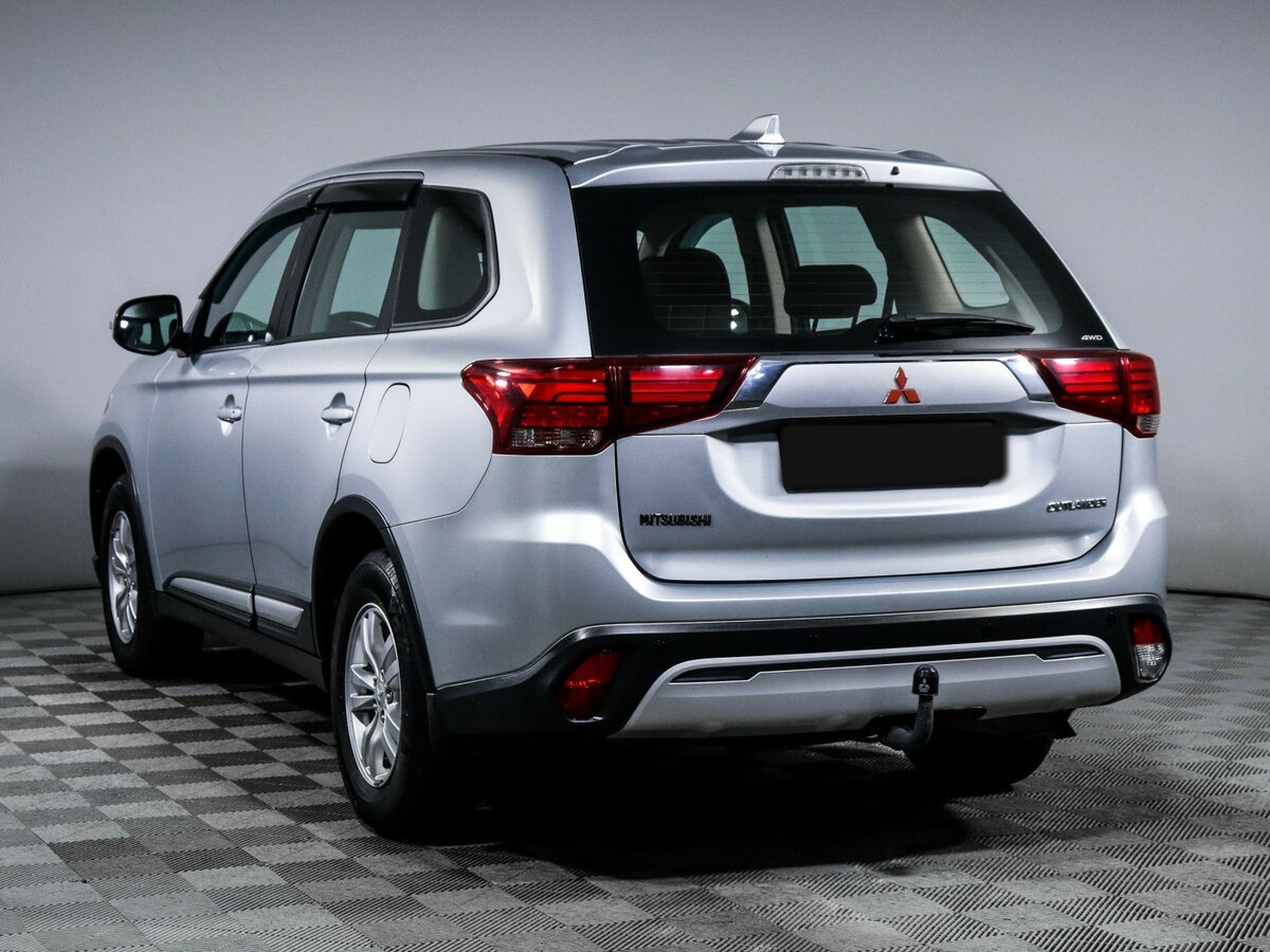 Mitsubishi Outlander с пробегом — 2019 год. Фото: #6