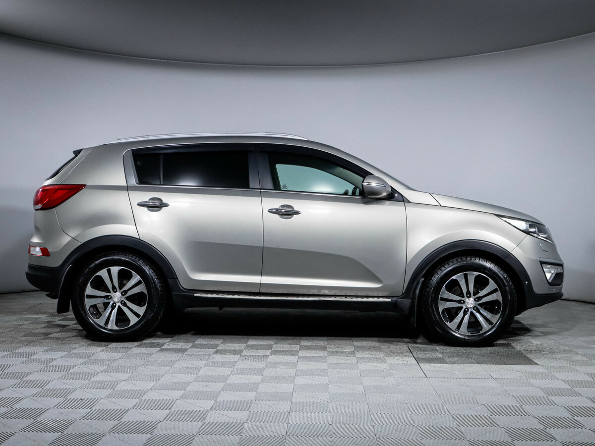 Kia Sportage с пробегом — 2015 год. Фото: #3