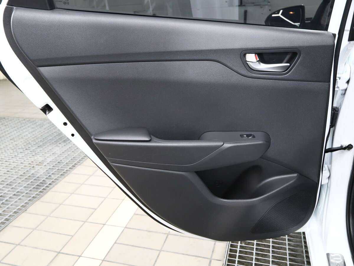 Hyundai Solaris с пробегом — 2021 год. Фото: #8