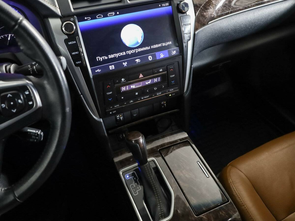 Toyota Camry с пробегом — 2017 год. Фото: #20