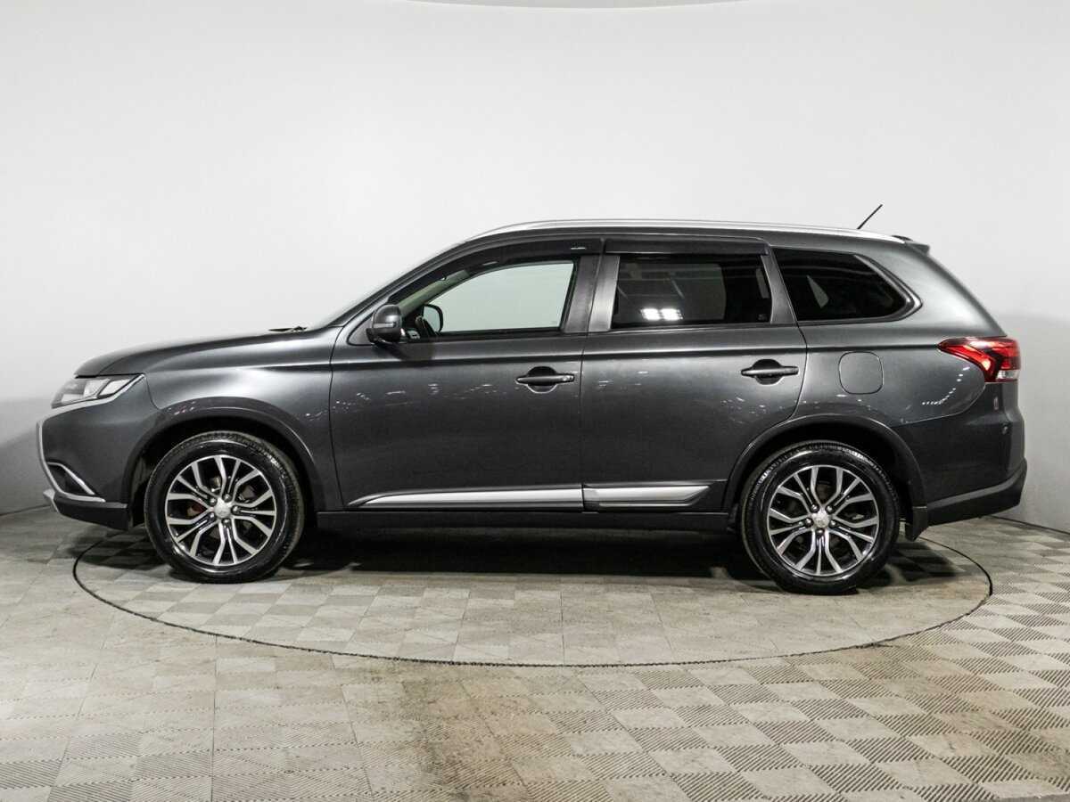 Mitsubishi Outlander с пробегом — 2015 год. Фото: #7