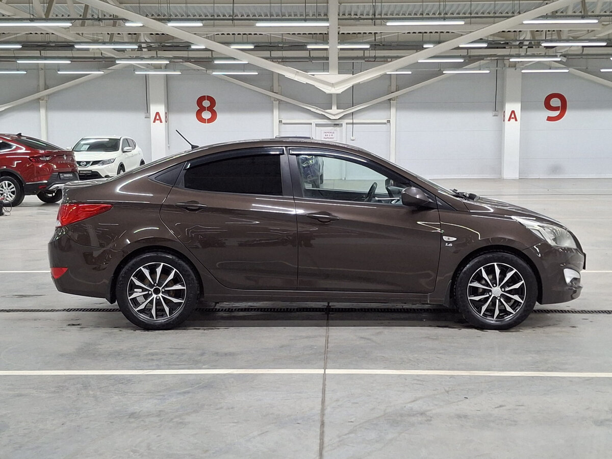 Hyundai Solaris с пробегом — 2016 год. Фото: #3
