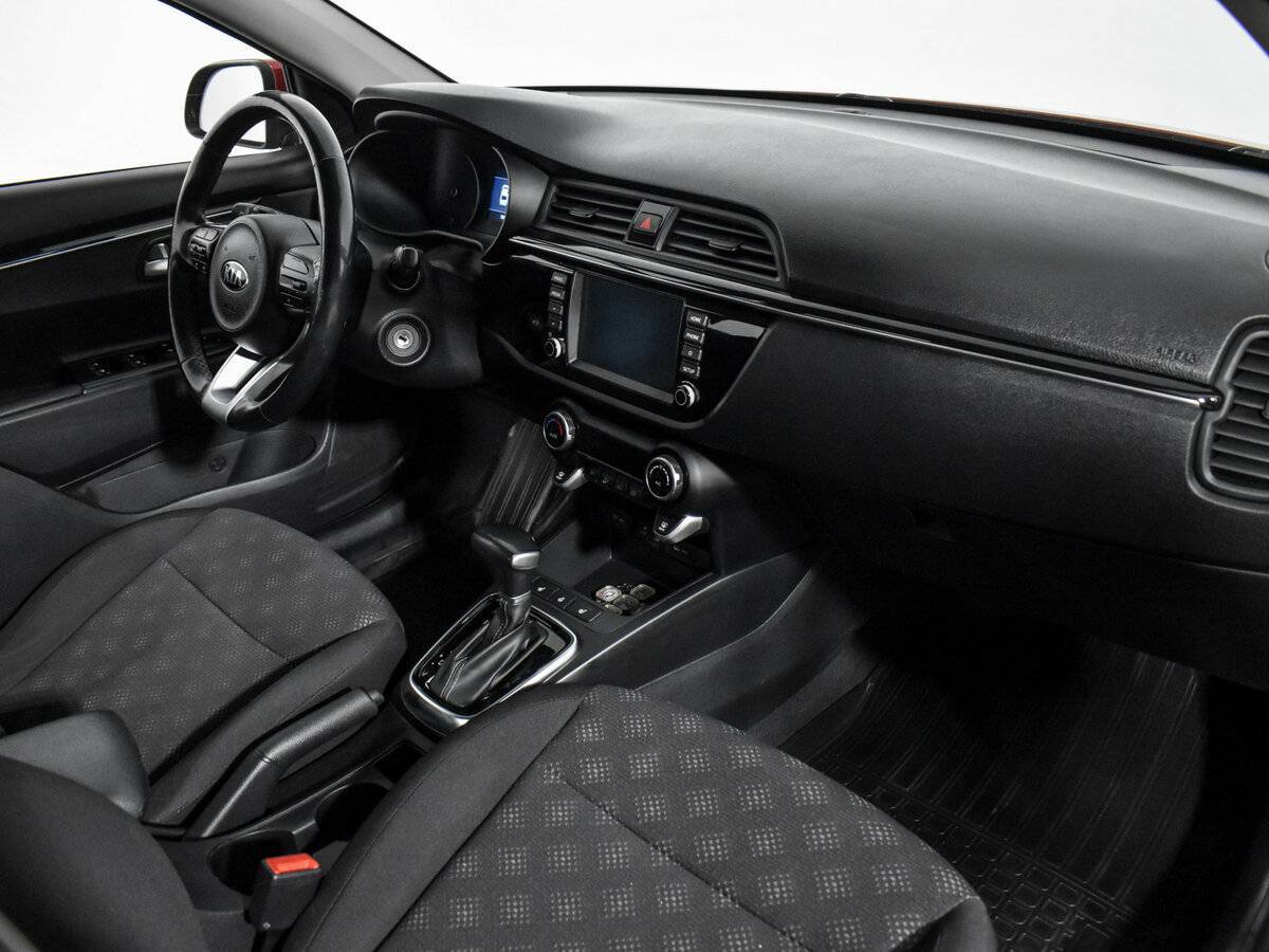 Kia Rio с пробегом — 2018 год. Фото: #12