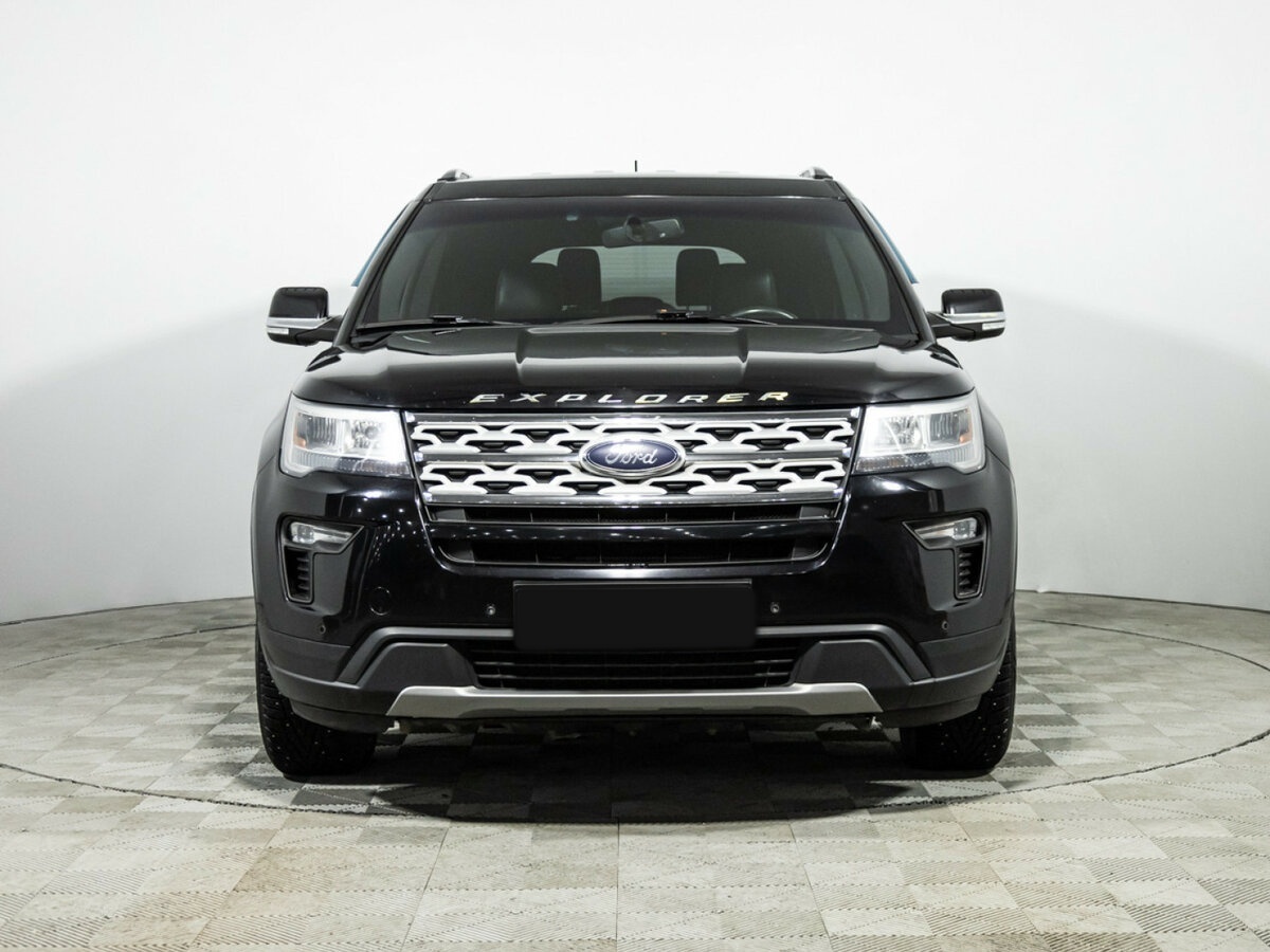 Ford Explorer с пробегом — 2018 год. Фото: #1