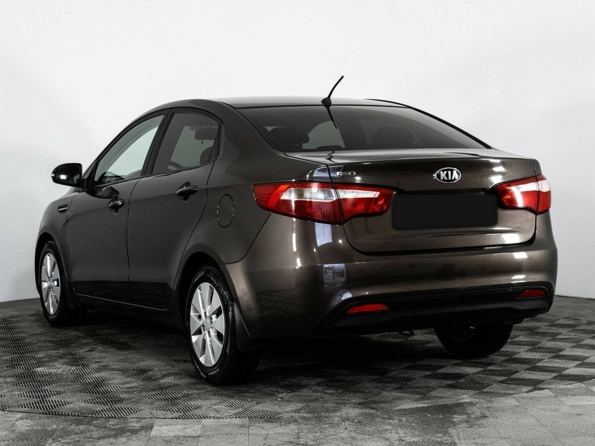 Kia Rio с пробегом — 2014 год. Фото: #6