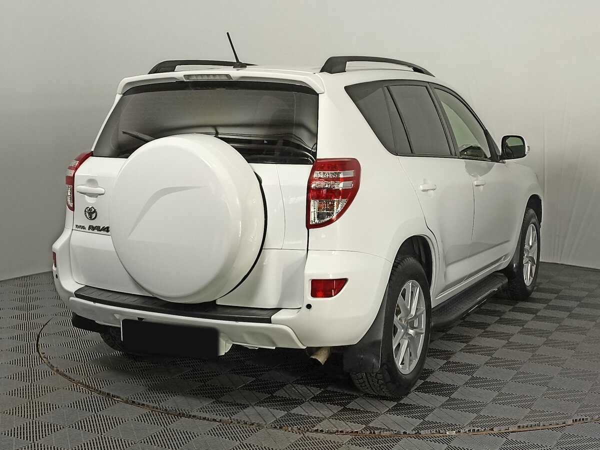 Toyota RAV4 с пробегом — 2012 год. Фото: #3