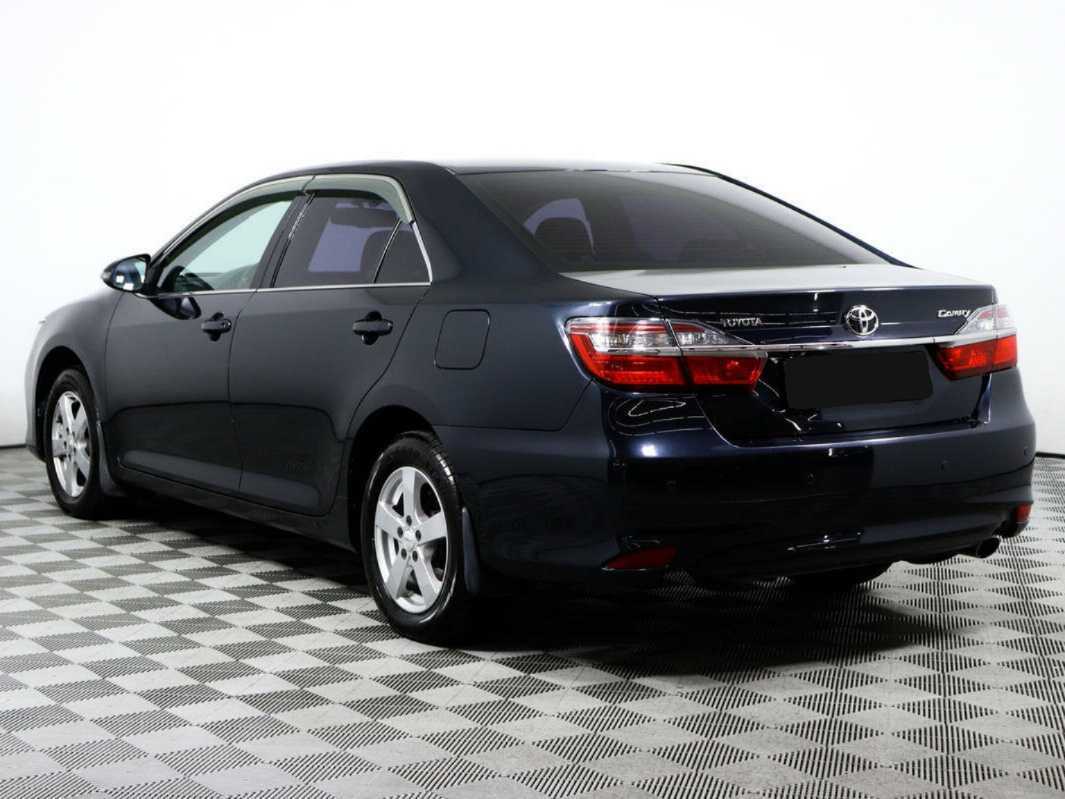 Toyota Camry с пробегом — 2015 год. Фото: #6