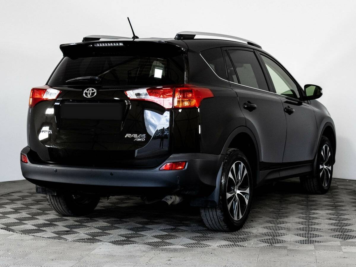 Toyota RAV4 с пробегом — 2015 год. Фото: #3