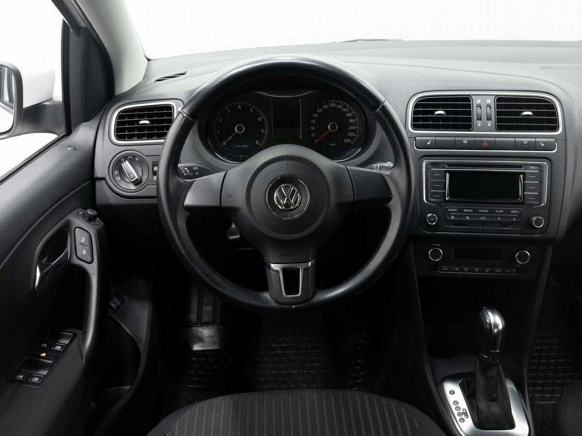 Volkswagen Polo с пробегом — 2014 год. Фото: #12