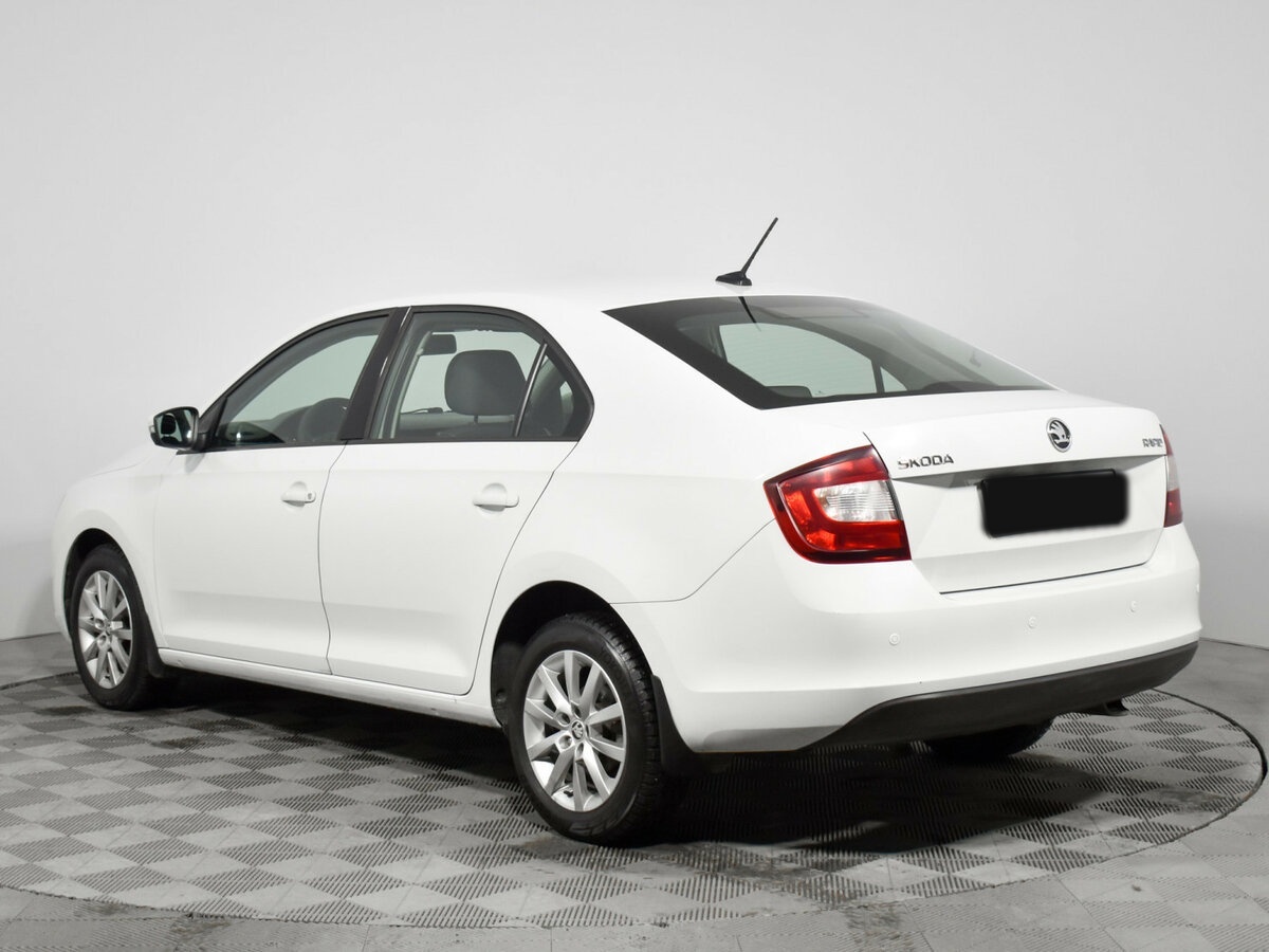 Skoda Rapid с пробегом — 2018 год. Фото: #6