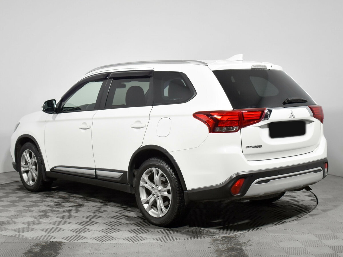 Mitsubishi Outlander с пробегом — 2020 год. Фото: #6