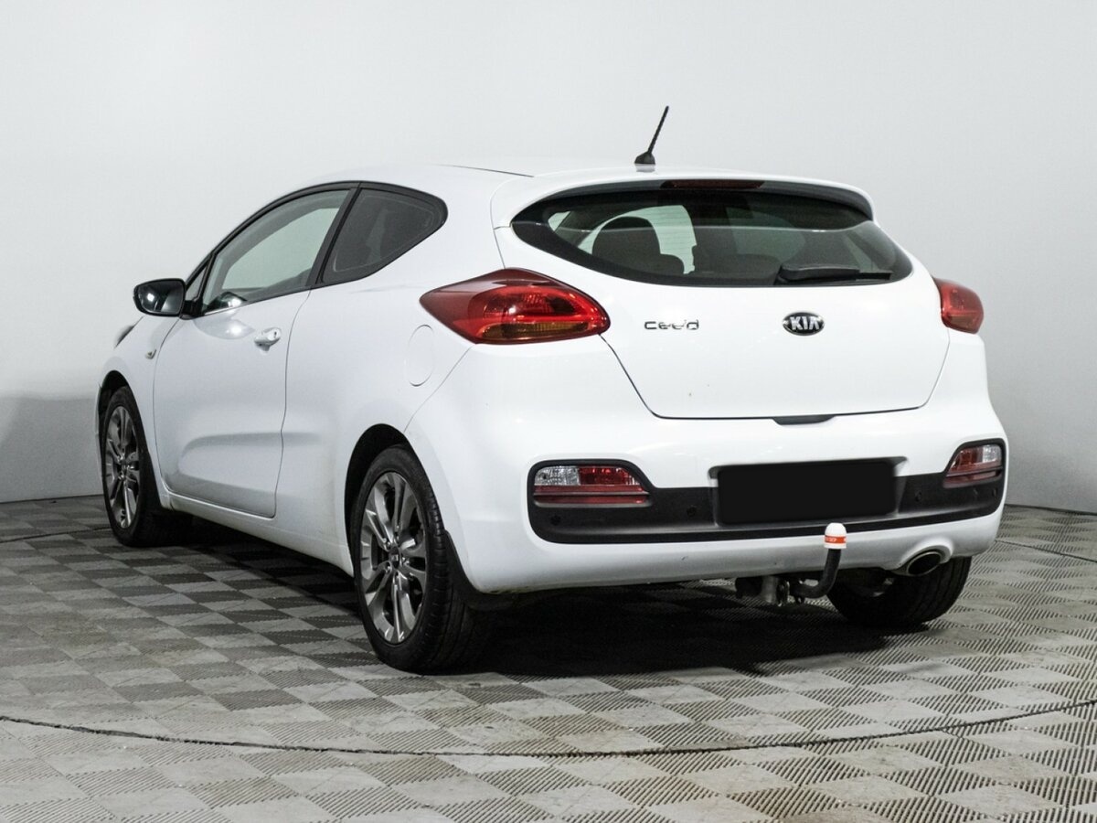 Kia Ceed с пробегом — 2013 год. Фото: #6