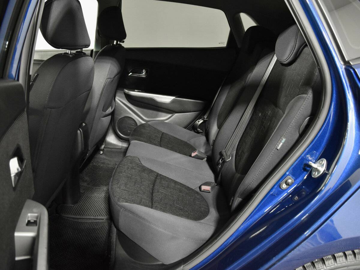 Kia Rio с пробегом — 2014 год. Фото: #10