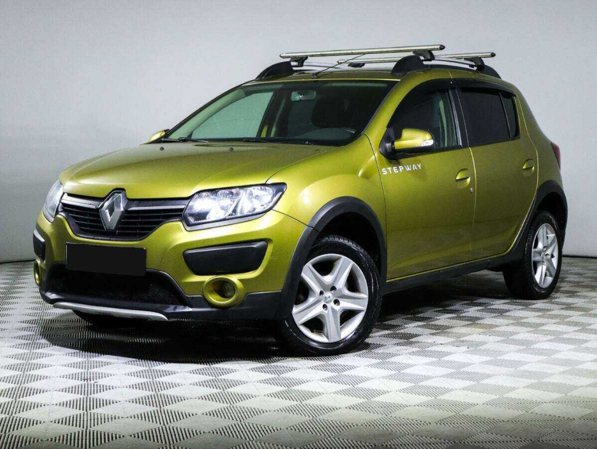 Renault Sandero с пробегом — 2016 год. Посмотреть фото