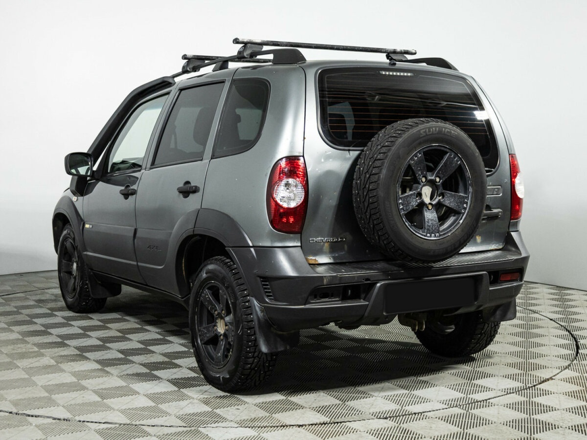 Chevrolet Niva с пробегом — 2016 год. Фото: #6