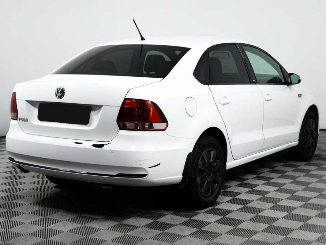 Volkswagen Polo с пробегом — 2016 год. Фото: #4