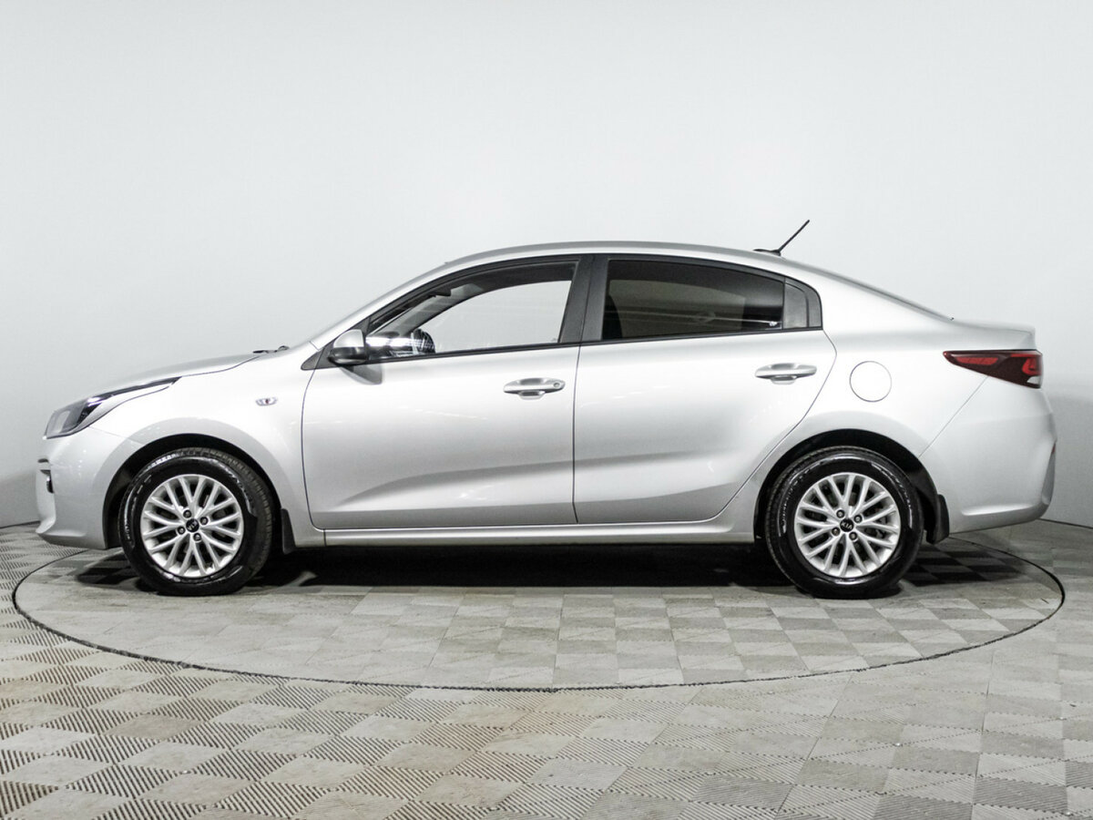 Kia Rio с пробегом — 2019 год. Фото: #7