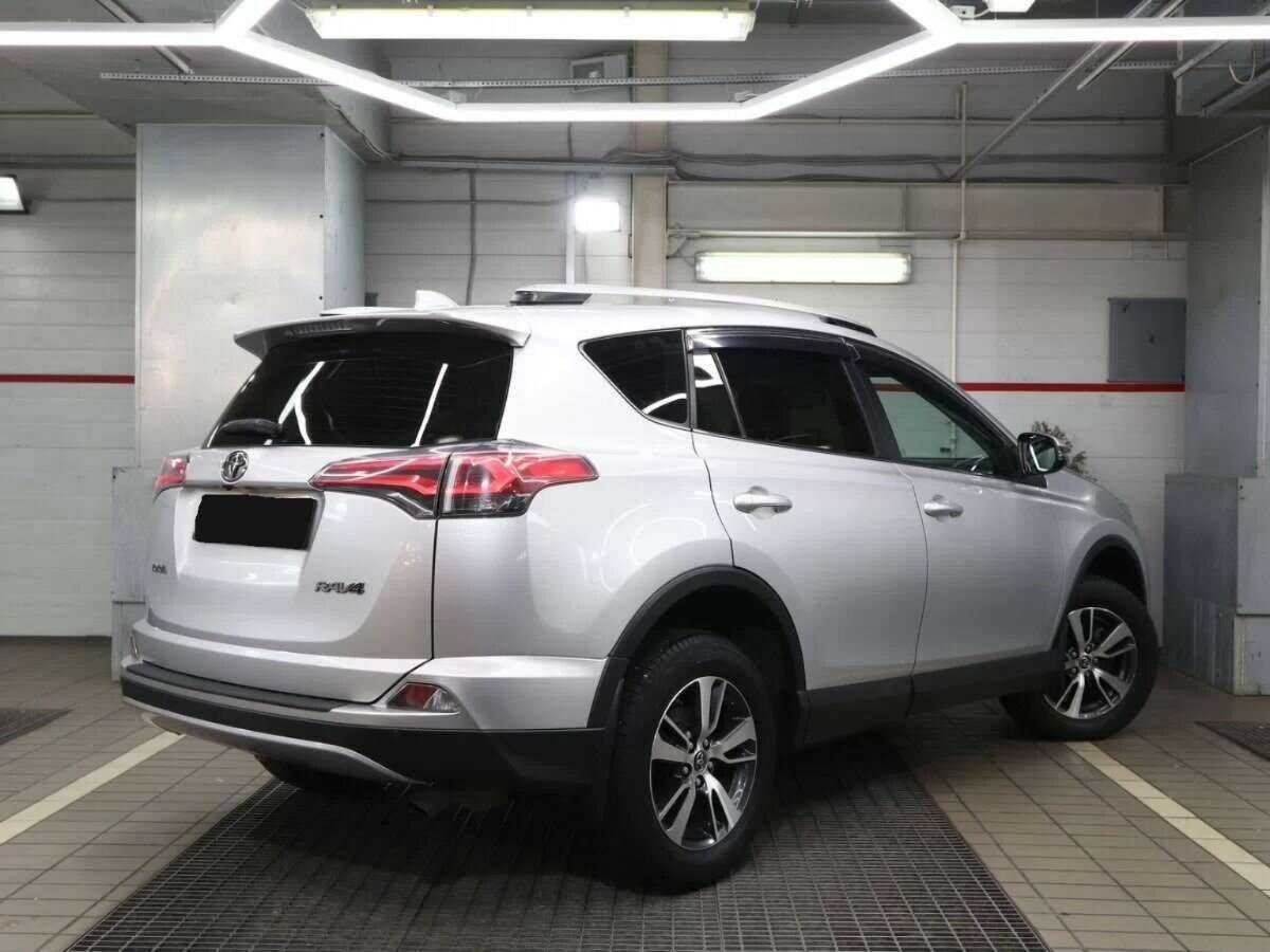 Toyota RAV4 с пробегом — 2019 год. Фото: #2
