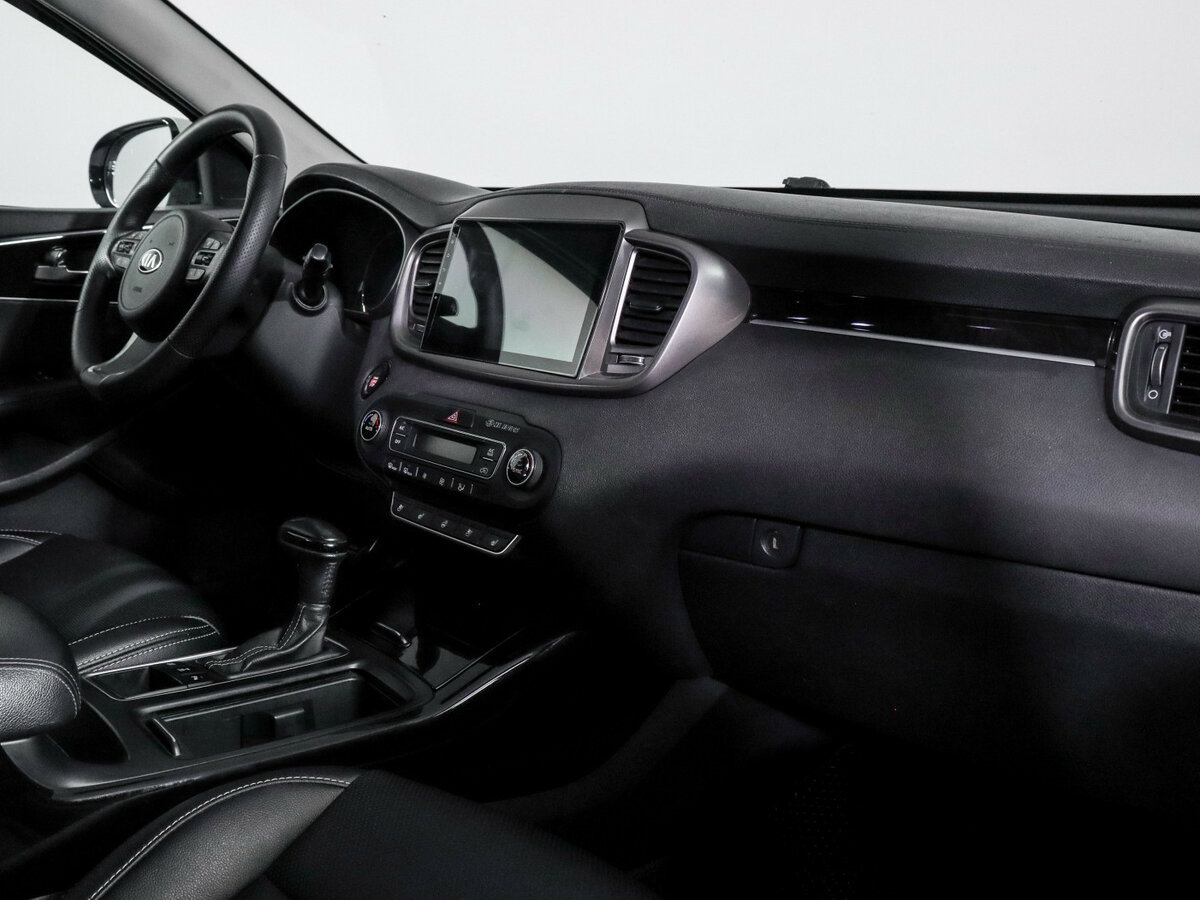 Kia Sorento с пробегом — 2016 год. Фото: #6