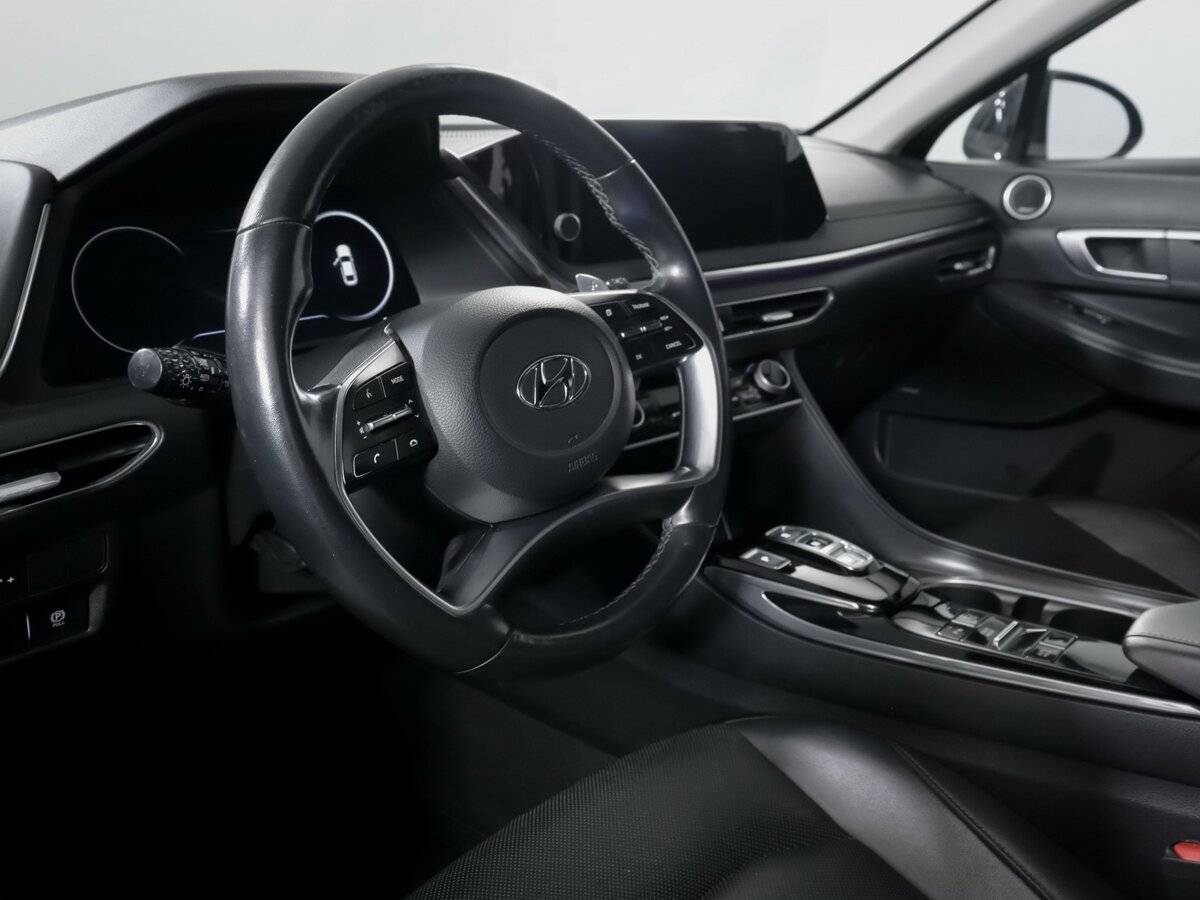 Hyundai Sonata с пробегом — 2022 год. Фото: #12