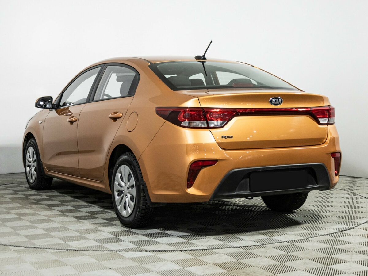Kia Rio с пробегом — 2017 год. Фото: #6