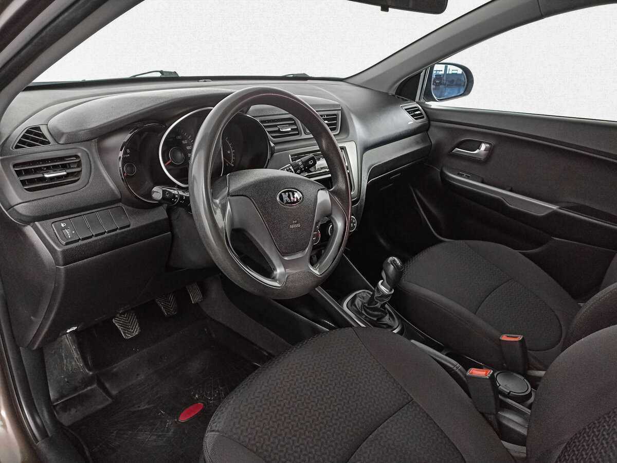 Kia Rio с пробегом — 2017 год. Фото: #14