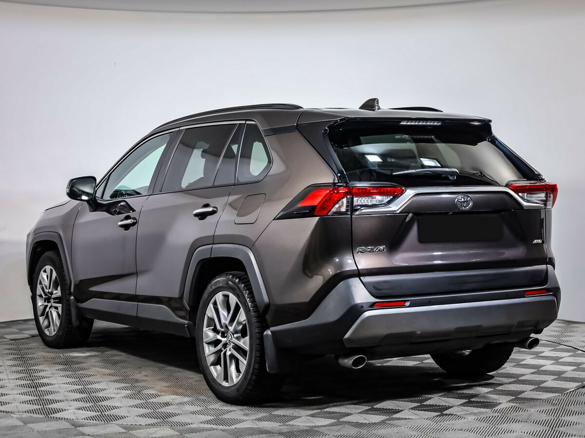 Toyota RAV4 с пробегом — 2019 год. Фото: #6